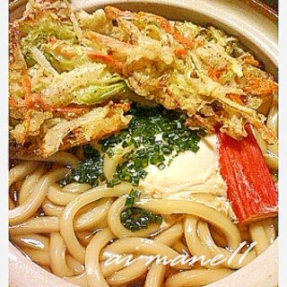 あとのせサクサク天ぷら入り鍋焼きうどん♪